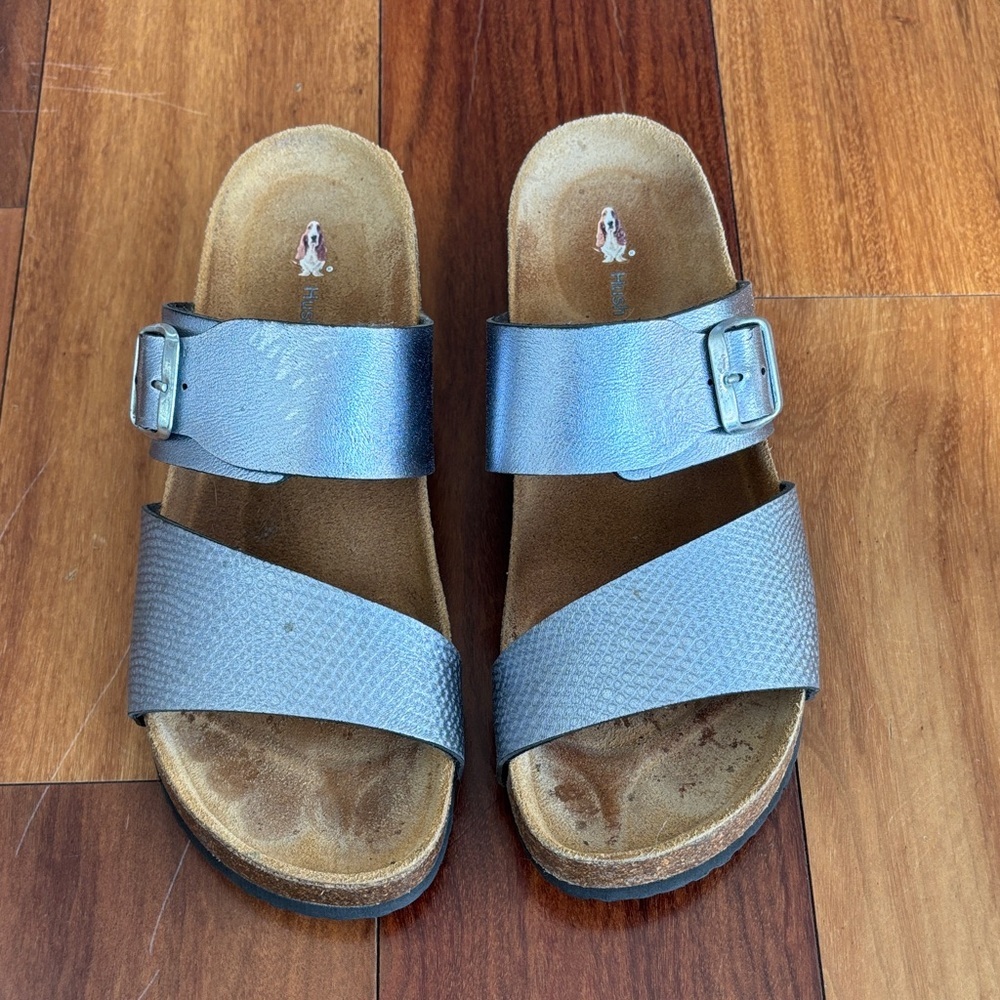 Leather sandals